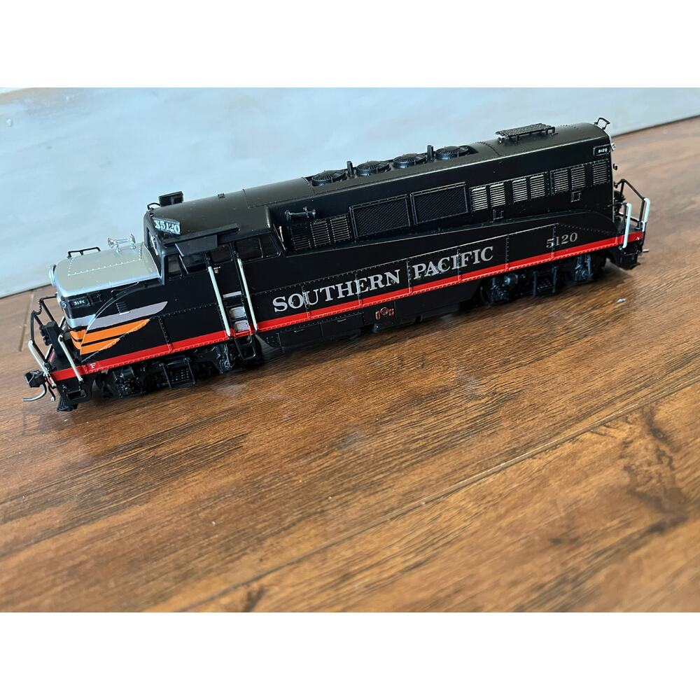 Life Like Southern Pacific Train TESTED/RUNS